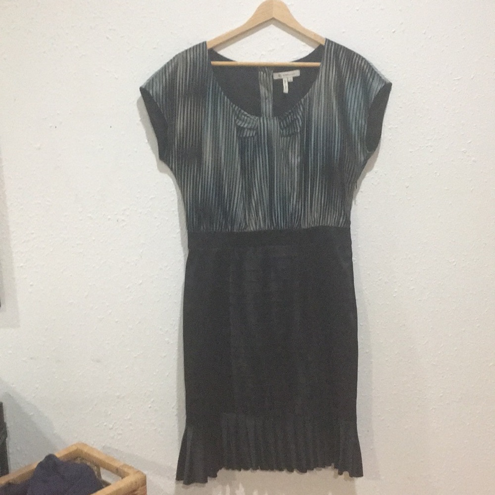 EUC BCBGeneration Workwear Dress Black Blue 10
